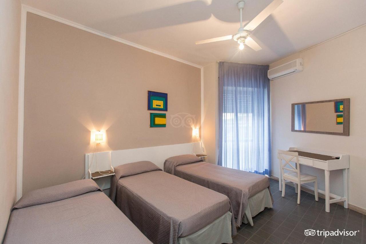 Hotel Anna Terracina Exterior photo