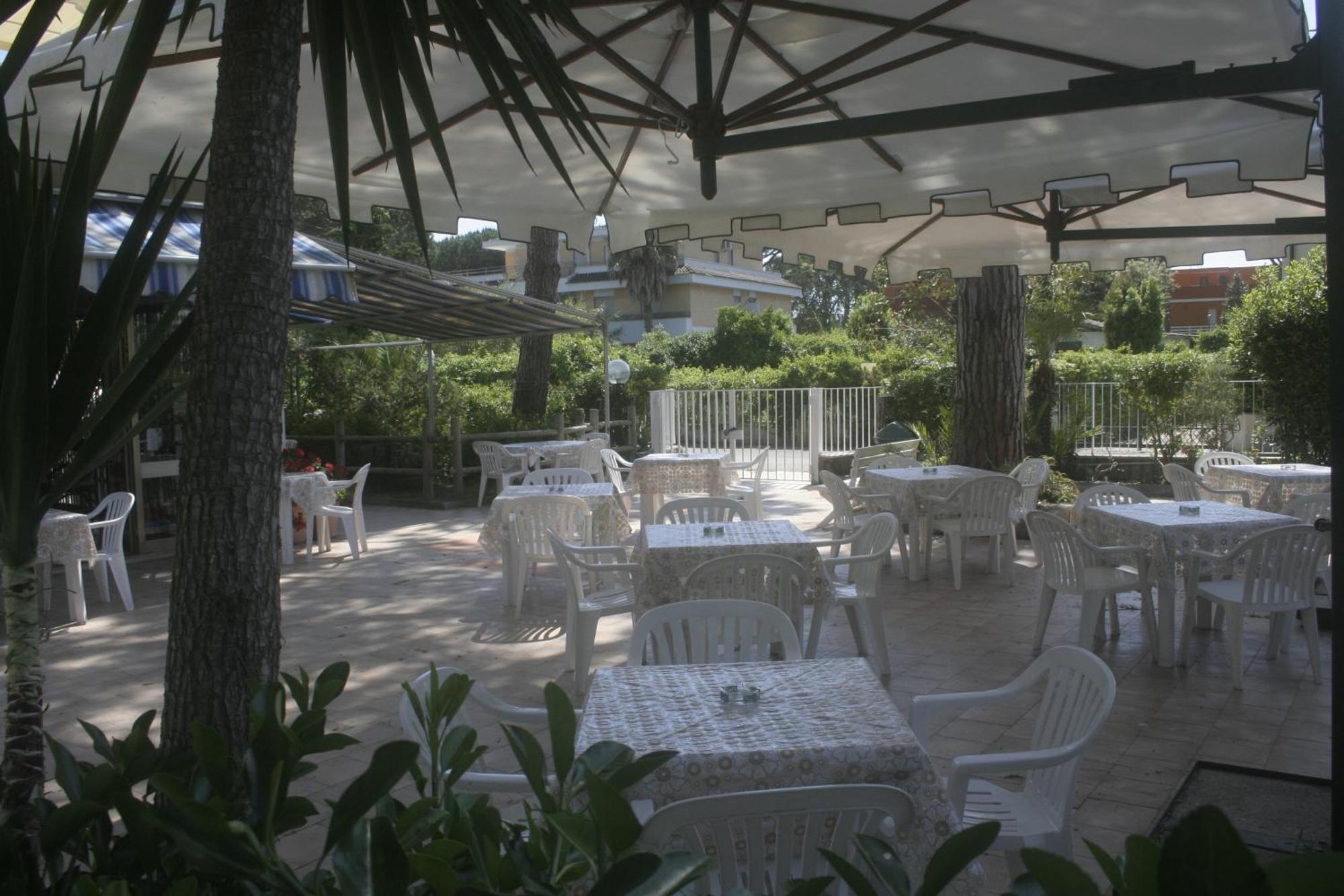 Hotel Anna Terracina Exterior photo