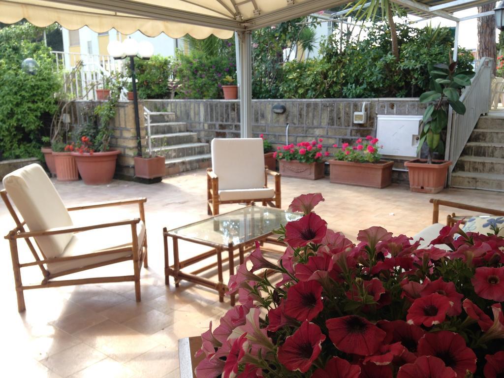 Hotel Anna Terracina Exterior photo