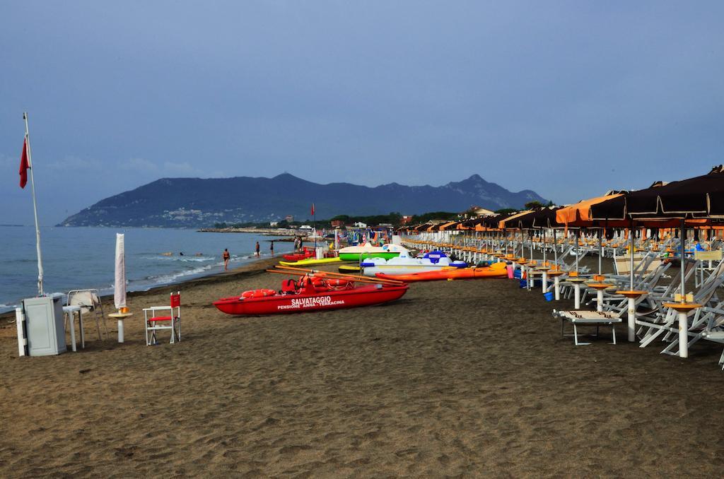 Hotel Anna Terracina Exterior photo
