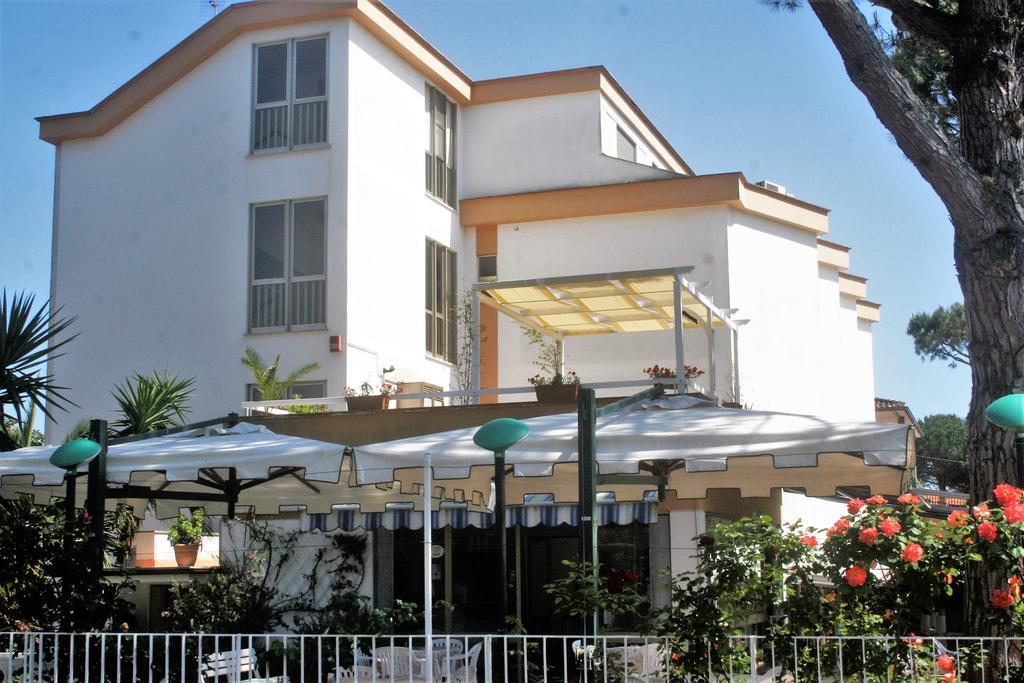 Hotel Anna Terracina Exterior photo